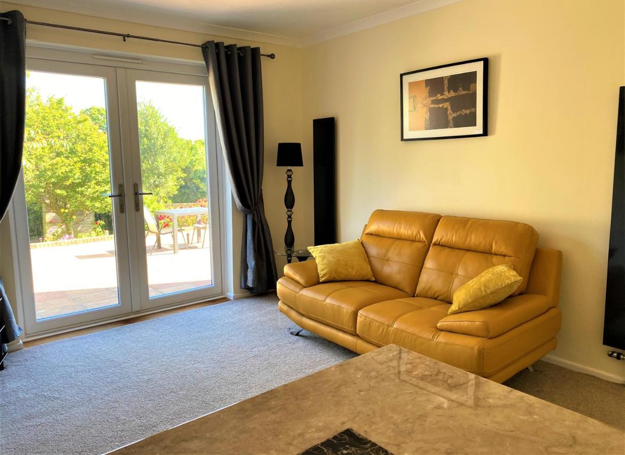 Luxury Suntrap In Private Complex St Leonards Lägenhet Hastings Exteriör bild